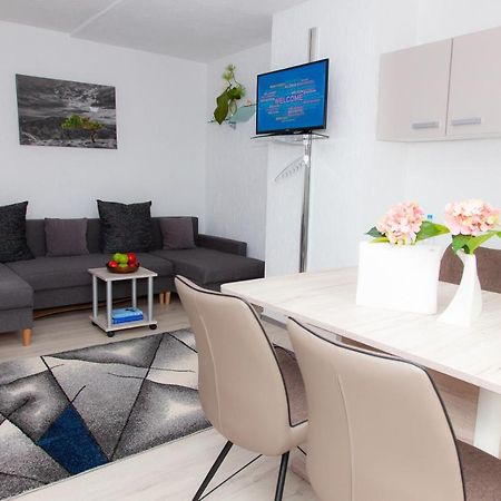 T&K Apartments Near Messe Fair Trade Duesseldorf Und Airport 3A ドゥイスブルグ エクステリア 写真